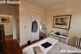 1251 Commonwealth Ave in Boston, MA - Building Photo - Building Photo