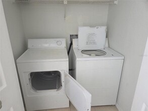 5112 Conroy Rd in Orlando, FL - Building Photo - Building Photo