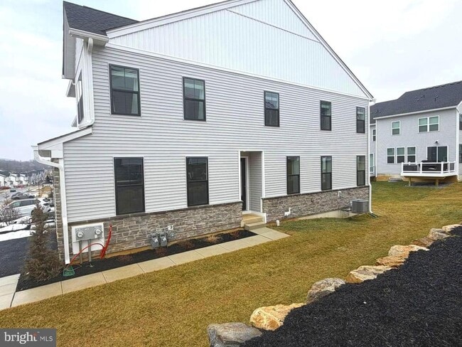 property at 72 Alroy Rd