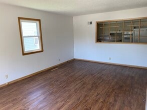 3114 S 44th St in Omaha, NE - Building Photo - Building Photo