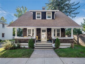 18 Graves Ave in Guilford, CT - Building Photo - Building Photo