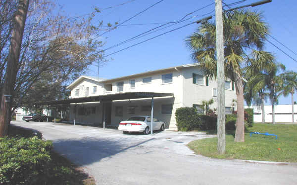 The Hamlett in St. Petersburg, FL - Building Photo - Building Photo