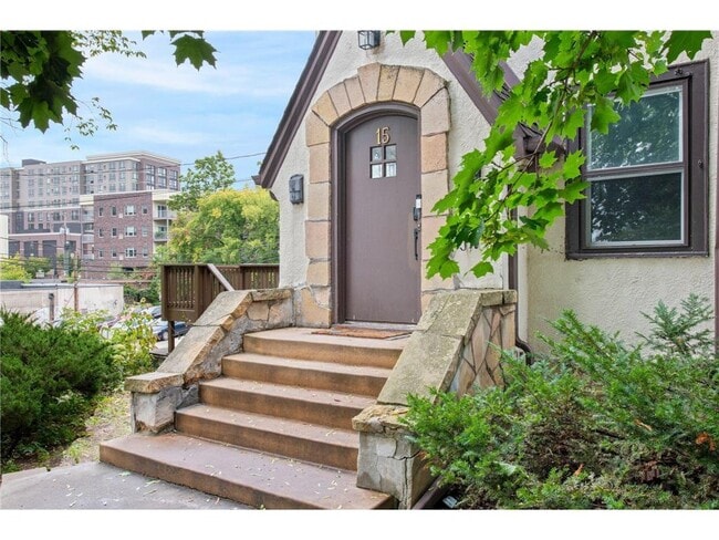 15 Arthur Ave SE in Minneapolis, MN - Building Photo - Building Photo