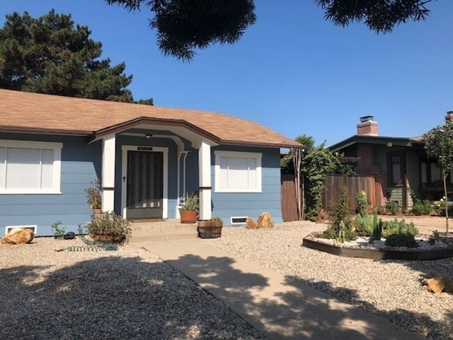 property at 3646 Pershing Ave