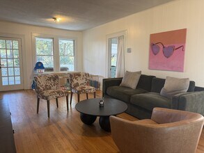 4605 Skidaway Rd in Savannah, GA - Building Photo - Building Photo