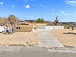 56034 Desert Gold Dr in Yucca Valley, CA - Building Photo - Building Photo