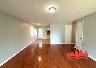 Welcome to this charming 3 bedroom, 1 bath in Memphis, TN - Building Photo - Building Photo