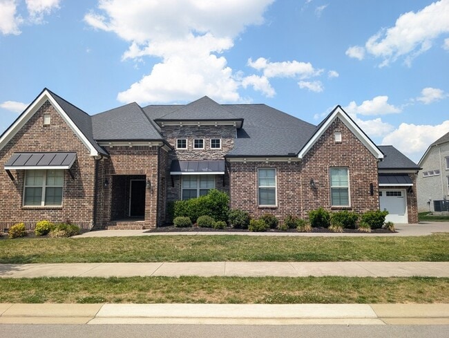 property at 2001 Largo Ct