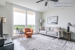 987 SW 37th Ave in Miami, FL - Building Photo