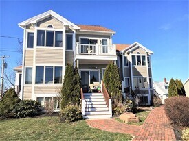 141 Groves Ave in Winthrop, MA - Building Photo
