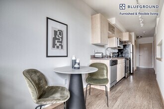 3920 Stone Way N, Unit FL5-ID559 in Seattle, WA - Building Photo - Building Photo