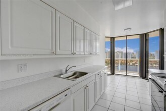 3640 Yacht Club Dr, Unit 1508 in Aventura, FL - Foto de edificio - Building Photo