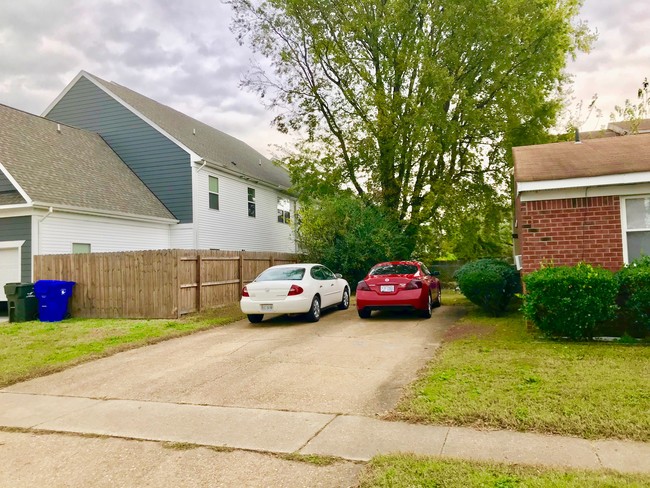 Powhatan Duplex in Norfolk, VA - Building Photo - Other