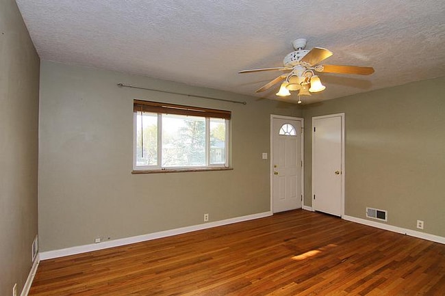 955 Hillview Dr in Millcreek, UT - Building Photo - Building Photo