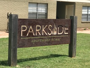 Parkside Apartments in Giddings, TX - Building Photo - Building Photo