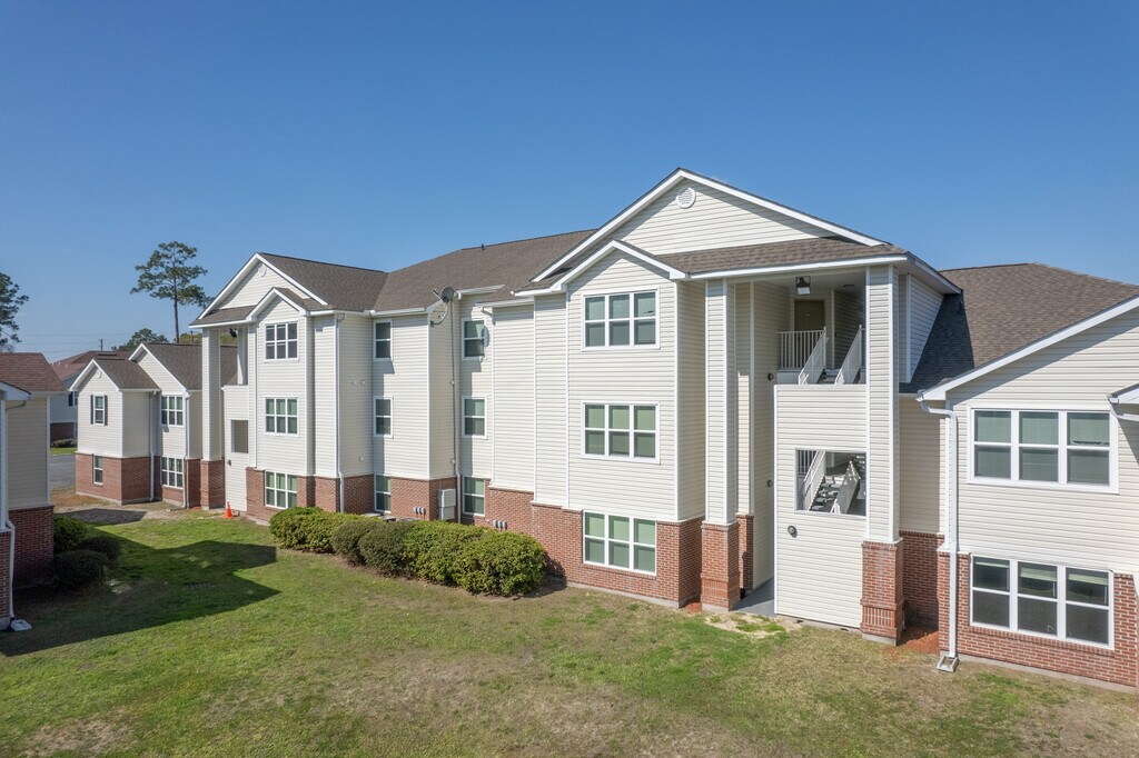 Royal Point Apartments in Kingsland, GA