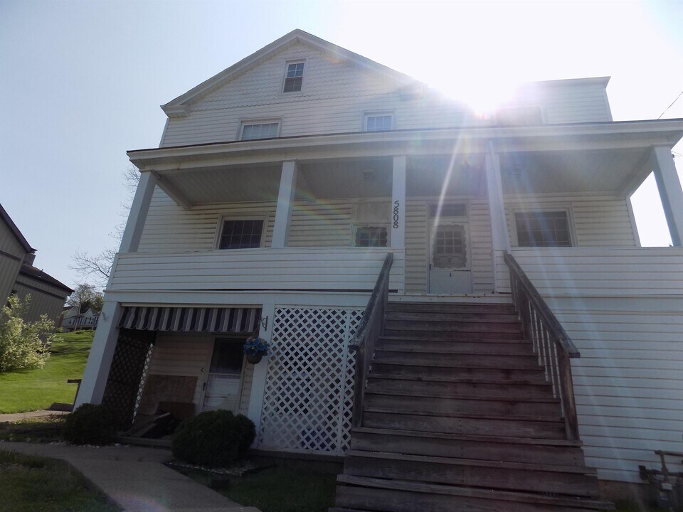 5808 Curry Rd, Unit A(L) in Pittsburgh, PA - Building Photo