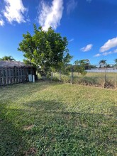 7803 Canal Dr in Greenacres, FL - Building Photo - Building Photo