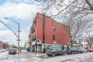 242 Central Ave in Brooklyn, NY - Foto de edificio - Building Photo