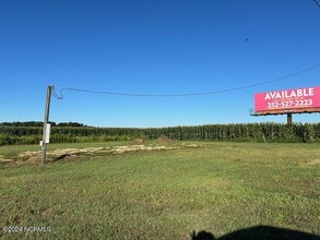 6539 US-70 in La Grange, NC - Building Photo - Building Photo