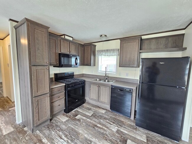 441 Tulip Dr