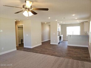 2205 S Pearl Ave in Joplin, MO - Building Photo - Building Photo