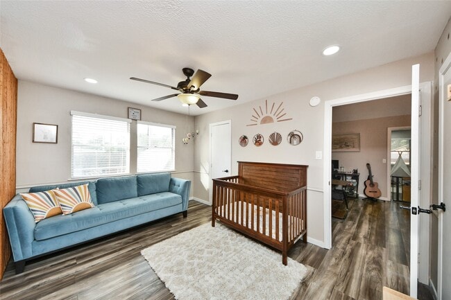 property at 12307 Lusterleaf Dr