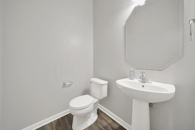 7043 Brighton Park Dr in Mint Hill, NC - Building Photo - Building Photo