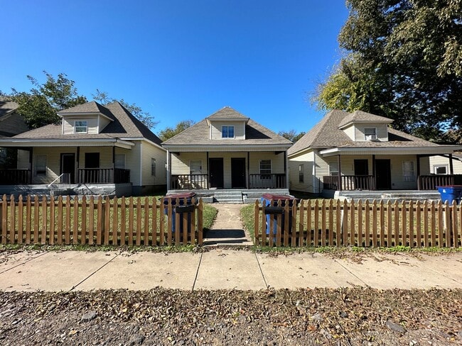 property at 910 S 19th St