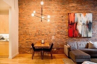 99-105-105 Broad St, Unit 2D in Boston, MA - Building Photo - Building Photo