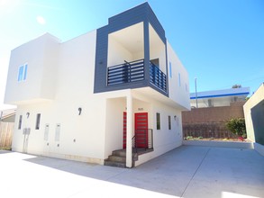 1925 Holly Dr - 2019 Fourplex in A+ Hollywood in Los Angeles, CA - Building Photo - Other