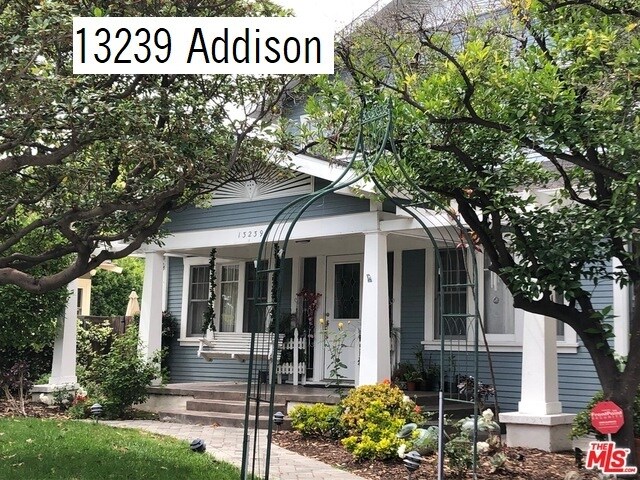 13239 Addison St in Sherman Oaks, CA - Building Photo