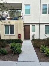 5474 Shorefront Dr in San Diego, CA - Building Photo - Building Photo