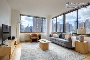 175 E 96th St in New York, NY - Building Photo