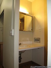 1110 Commonwealth Ave in Boston, MA - Building Photo - Building Photo