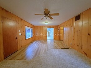 15303 SE Lee Ave in Milwaukie, OR - Building Photo - Building Photo