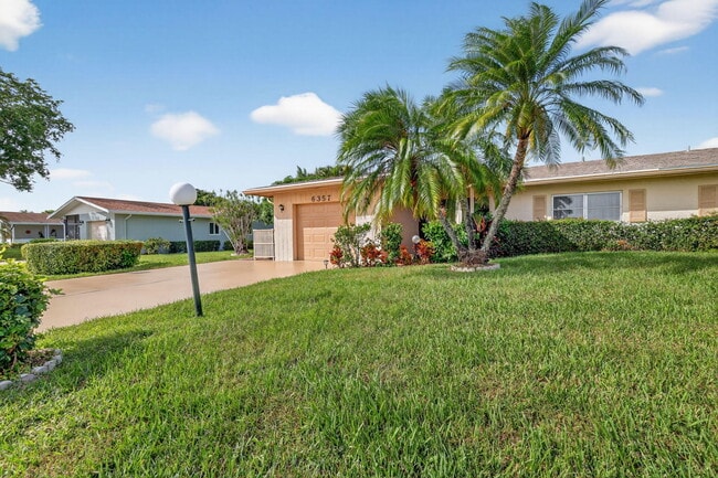 6357 Overland Dr in Delray Beach, FL - Building Photo - Building Photo