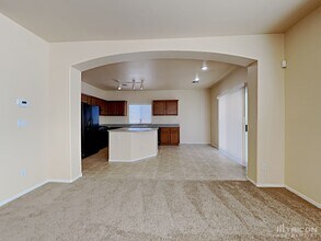 1025 E Oceanwood Ave in North Las Vegas, NV - Building Photo - Building Photo