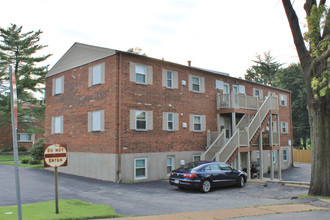 Villa Park in St. Louis, MO - Building Photo - Building Photo