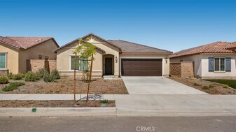 22739 Morning Spruce St in Lakeview, CA - Building Photo