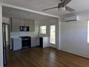 857 22nd Ave N in St. Petersburg, FL - Building Photo - Building Photo