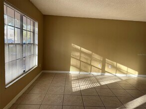 21038 Voyager Blvd in Land O Lakes, FL - Building Photo - Building Photo