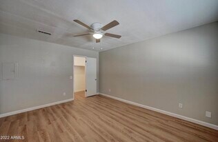 5301 W Campbell Ave, Unit 4 in Phoenix, AZ - Building Photo