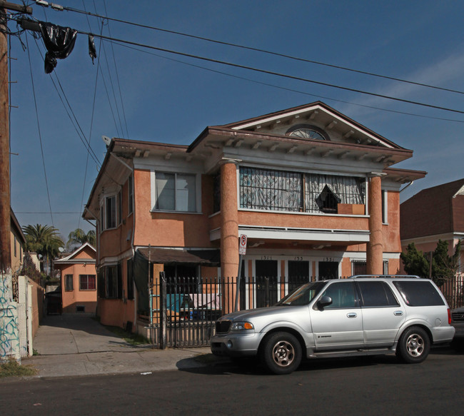 129 E 29th St in Los Angeles, CA - Foto de edificio - Building Photo