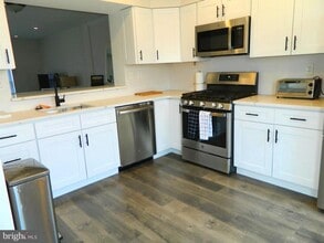 82 Pebble Ln in Gloucester Township, NJ - Building Photo - Building Photo