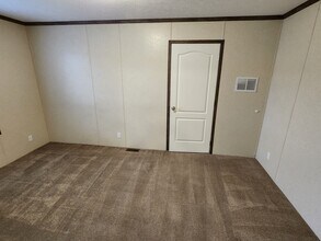 235 Magnolia Pl in Belleville, MI - Foto de edificio - Building Photo