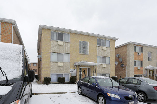 9220 Jill Ln in Schiller Park, IL - Foto de edificio - Building Photo