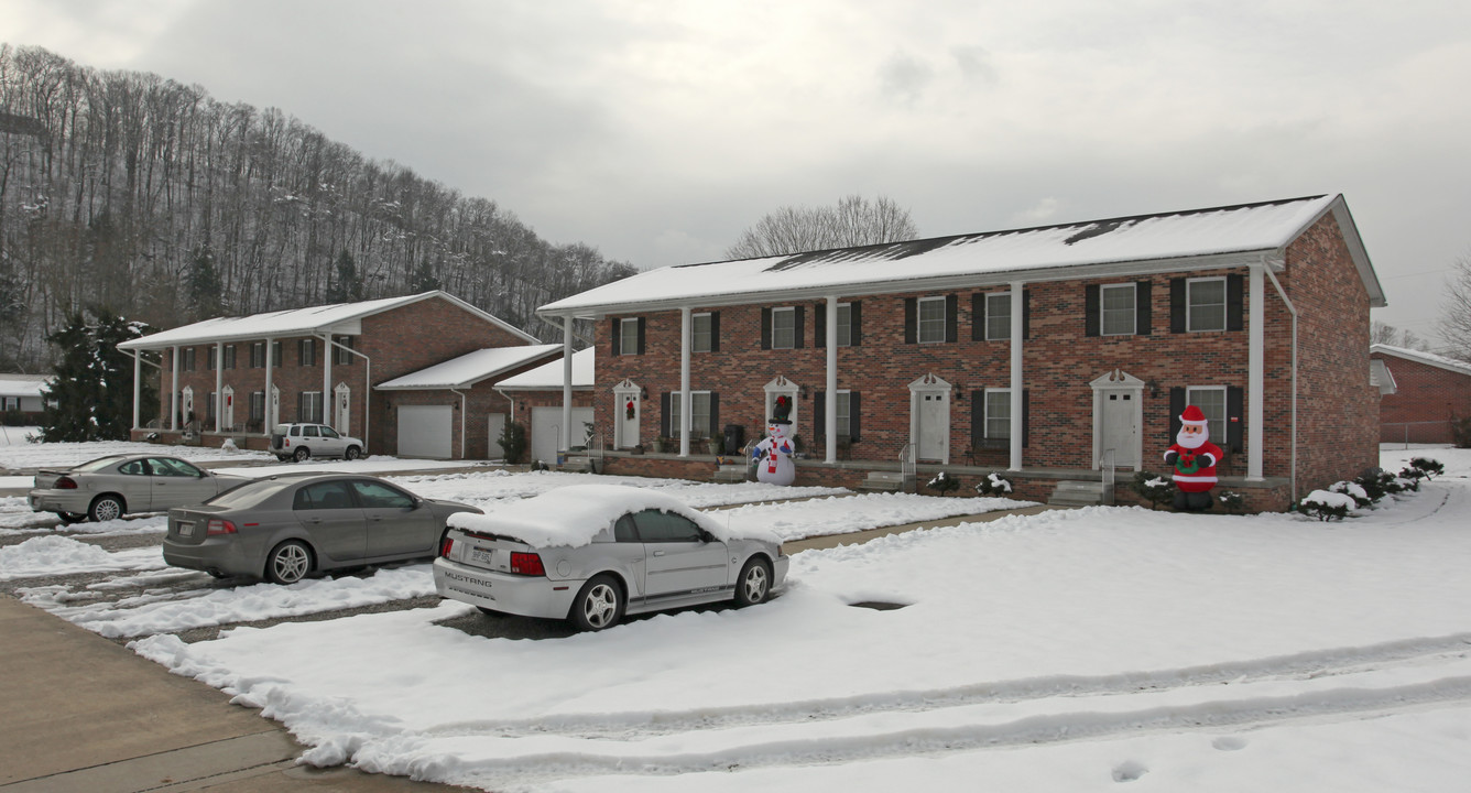 1-16 Lineage Ln in Charleston, WV - Building Photo