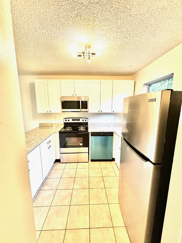 99 S 3rd St in Pensacola, FL - Foto de edificio - Building Photo