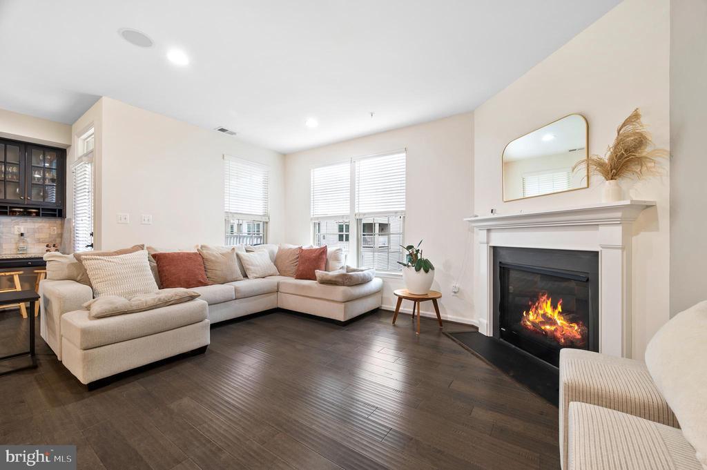 6439 ALAN LINTON Blvd E in Frederick, MD - Building Photo